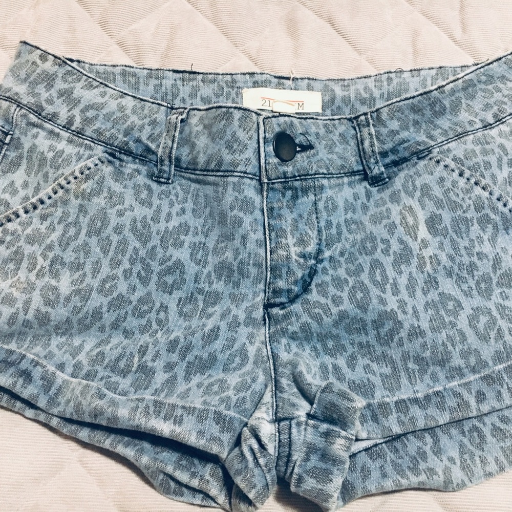 2.1 Denim Leopard Short